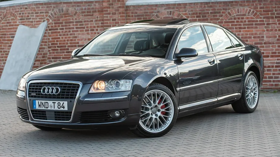AUDI A8 -