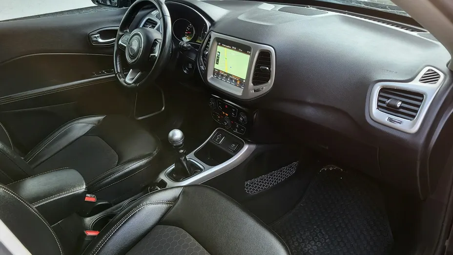 JEEP Compass -