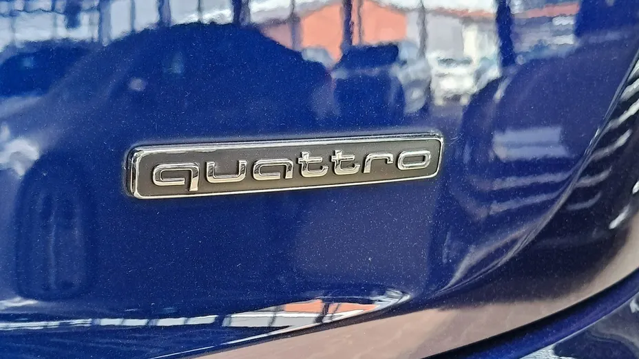AUDI Q5 -