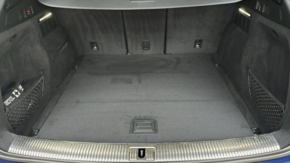 AUDI Q5 -