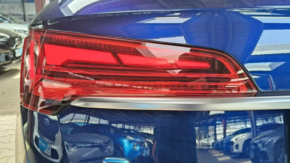 AUDI Q5 -