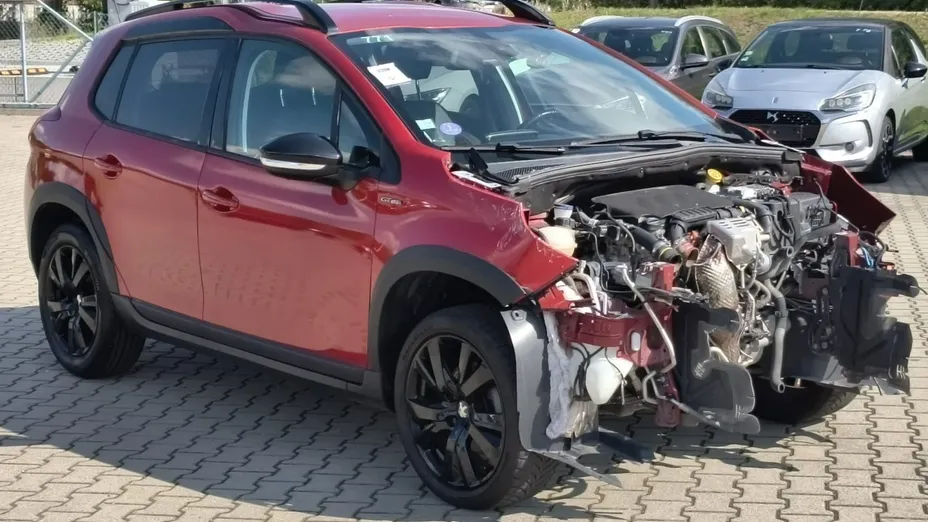 PEUGEOT 2008 -