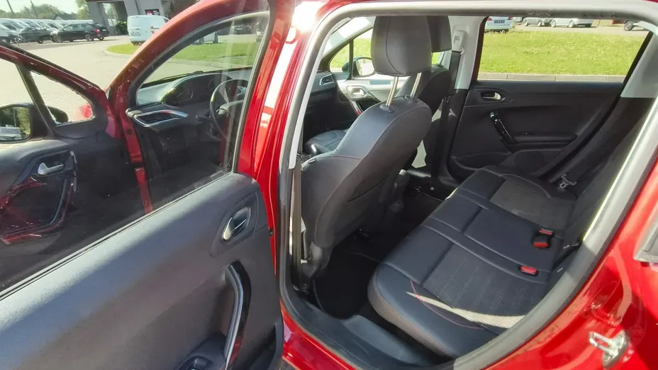 PEUGEOT 2008 -