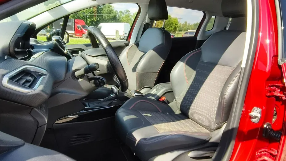 PEUGEOT 2008 -