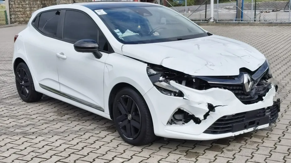 RENAULT Clio -