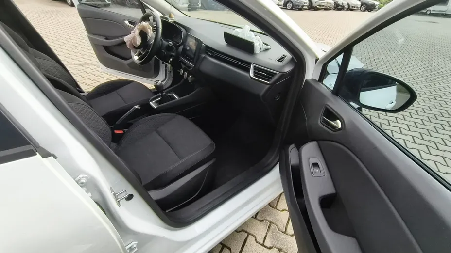 RENAULT Clio -