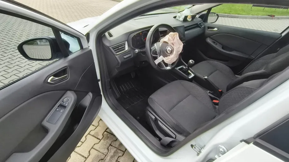 RENAULT Clio -