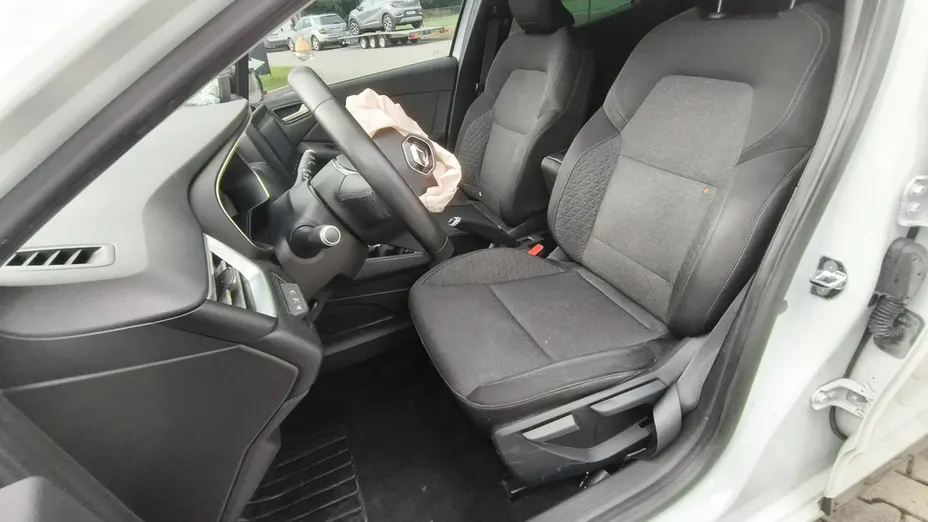 RENAULT Clio -