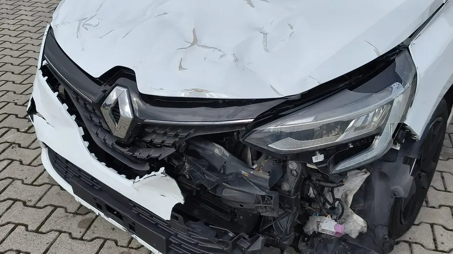 RENAULT Clio -