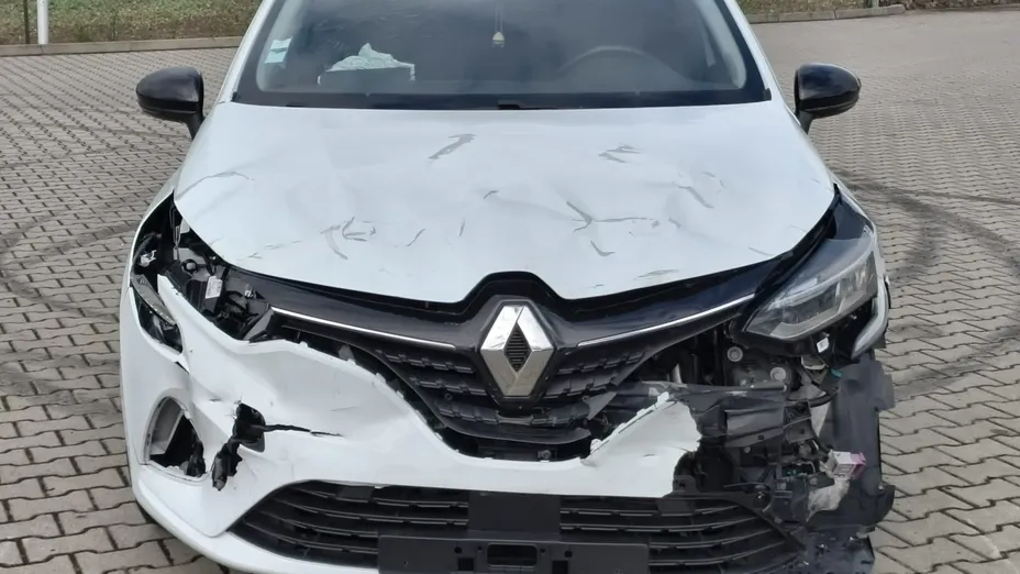 RENAULT Clio -