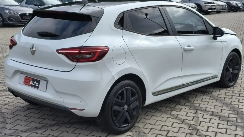 RENAULT Clio -