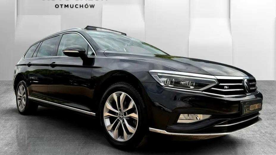 VOLKSWAGEN Passat -