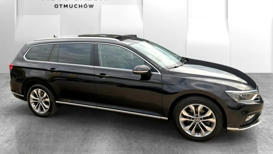 VOLKSWAGEN Passat -