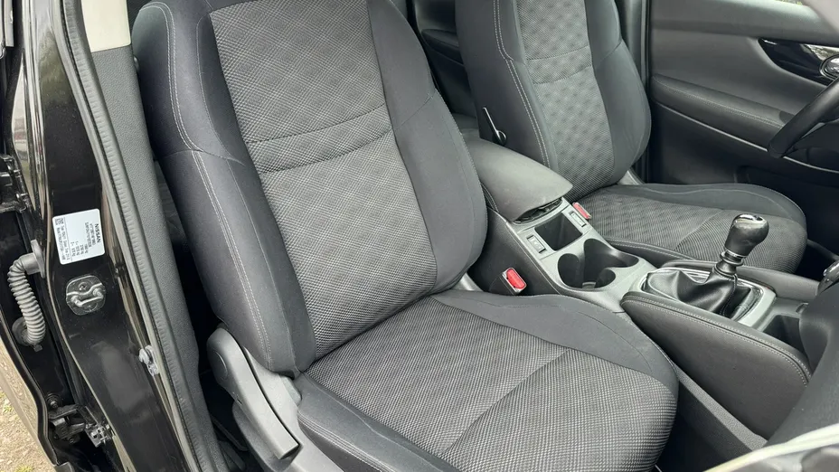 NISSAN Qashqai -