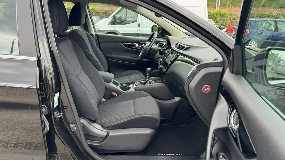 NISSAN Qashqai -
