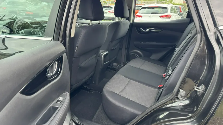 NISSAN Qashqai -