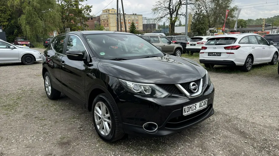 NISSAN Qashqai -