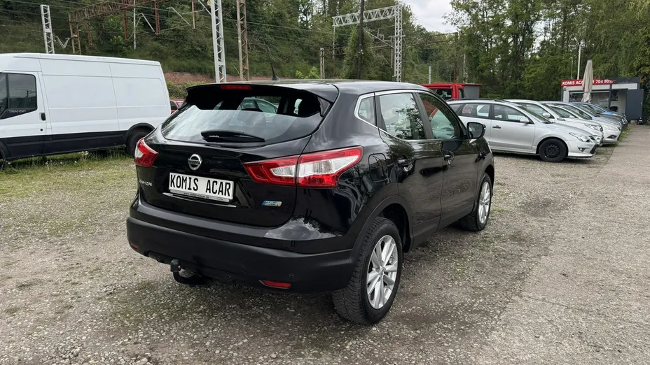 NISSAN Qashqai -