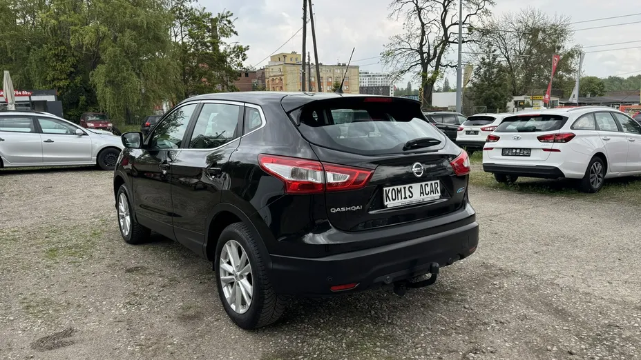 NISSAN Qashqai -