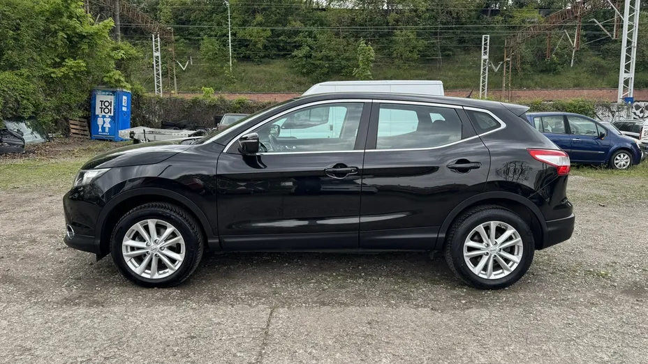 NISSAN Qashqai -