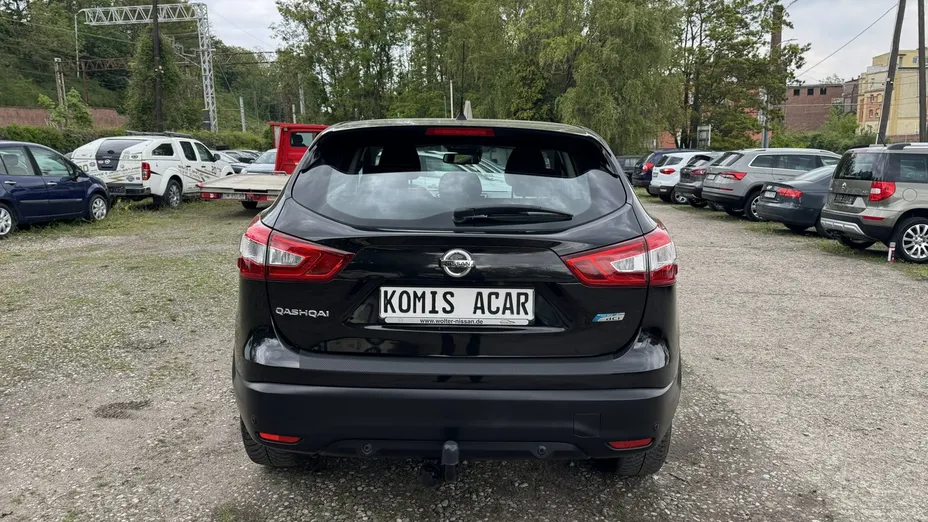 NISSAN Qashqai -