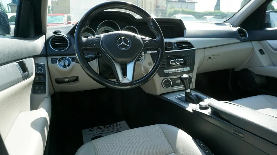 MERCEDES-BENZ C Klasa -