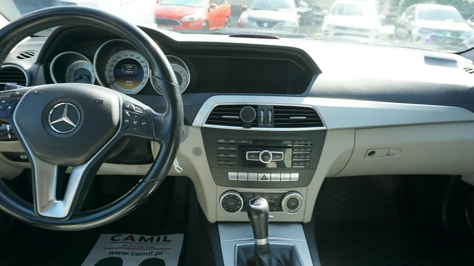 MERCEDES-BENZ C Klasa -