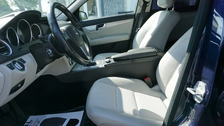 MERCEDES-BENZ C Klasa -