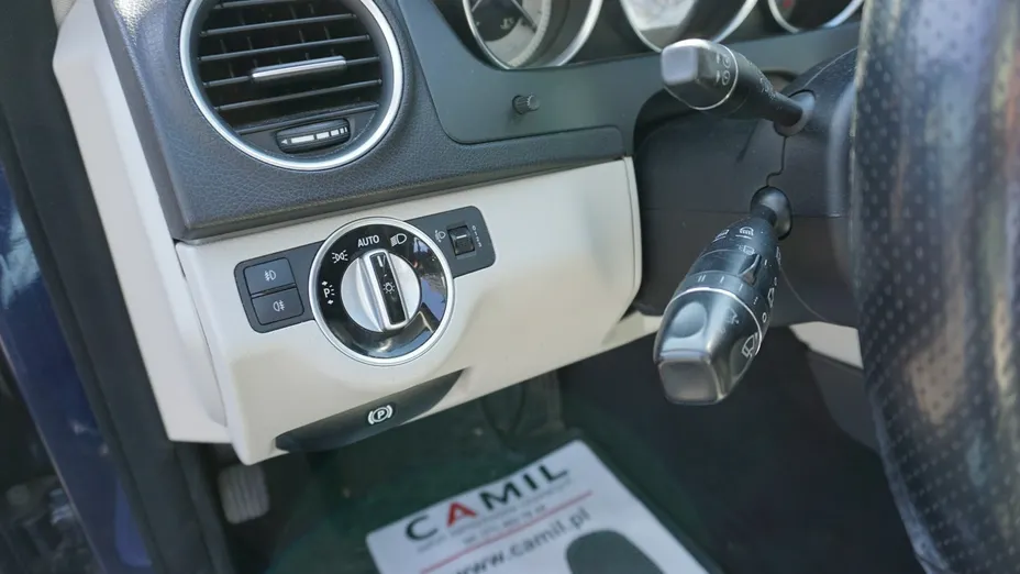 MERCEDES-BENZ C Klasa -