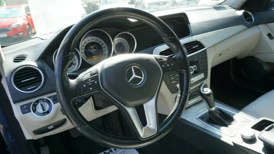 MERCEDES-BENZ C Klasa -