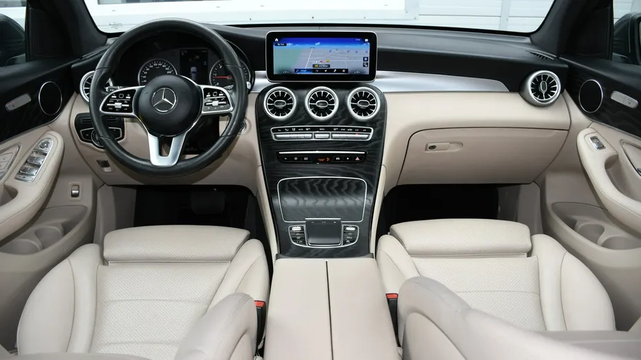 MERCEDES-BENZ GLC -