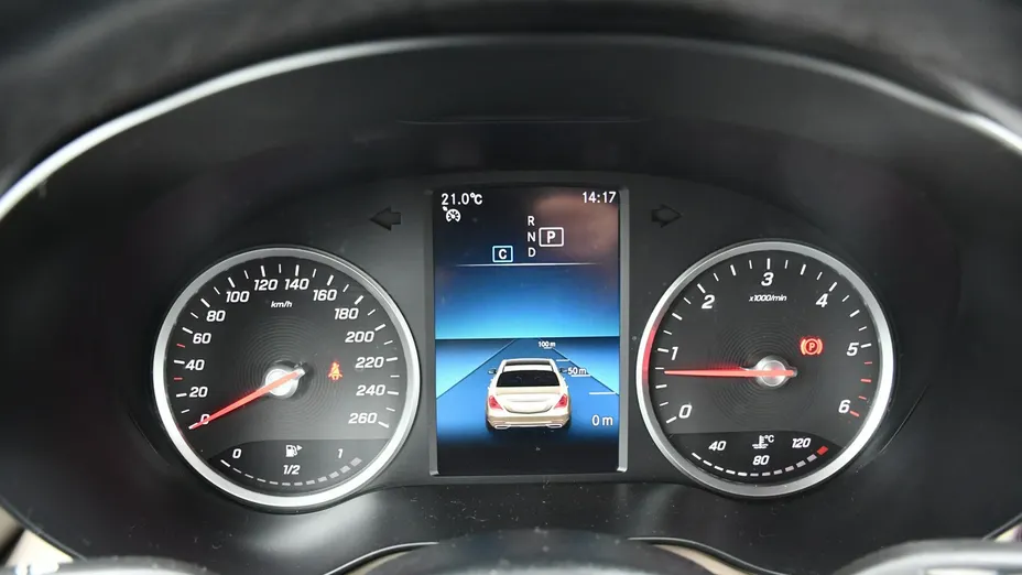 MERCEDES-BENZ GLC -