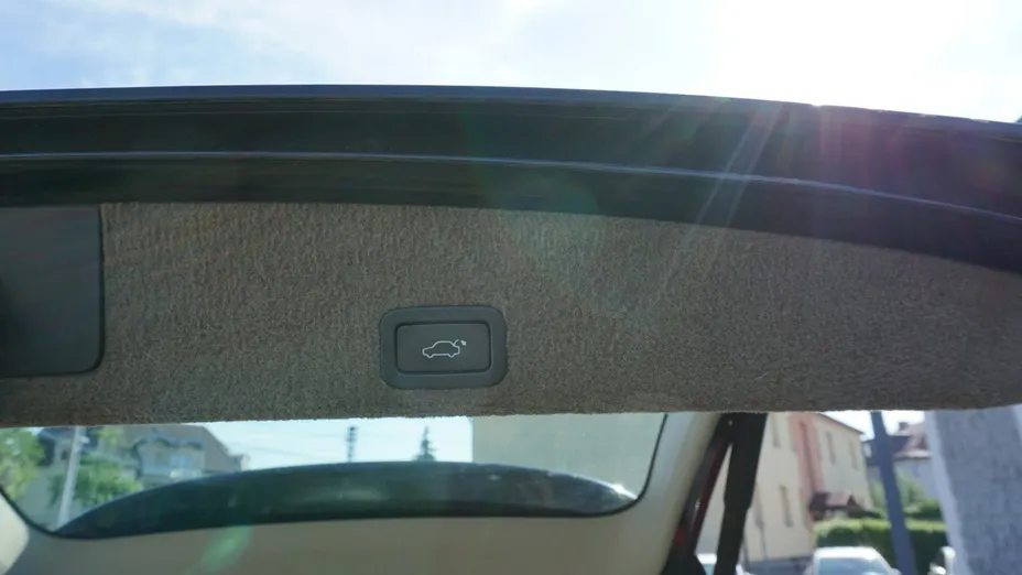 VOLVO XC60 -