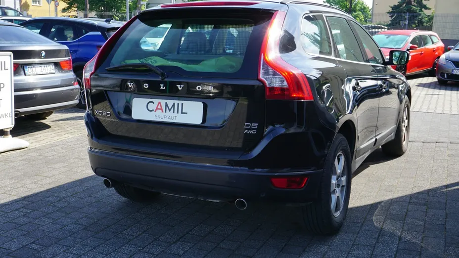 VOLVO XC60 -