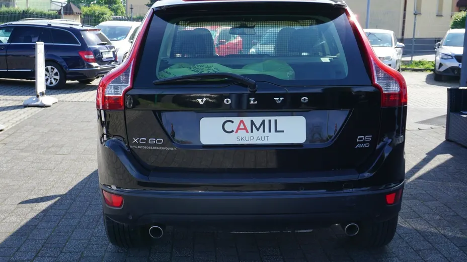 VOLVO XC60 -