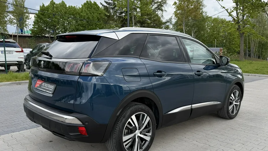 PEUGEOT 3008 -