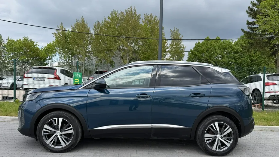 PEUGEOT 3008 -