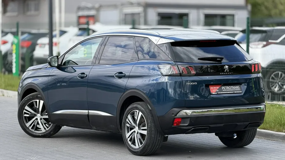 PEUGEOT 3008 -