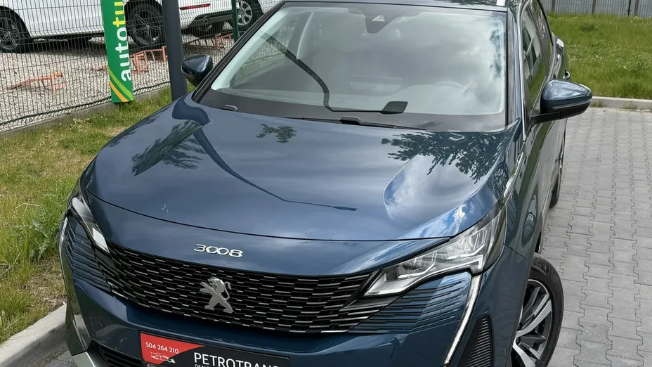 PEUGEOT 3008 -
