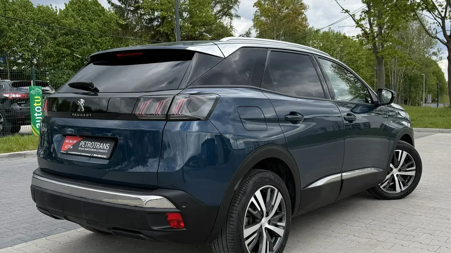 PEUGEOT 3008 -