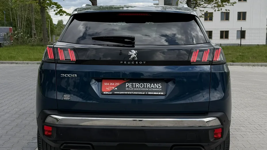 PEUGEOT 3008 -