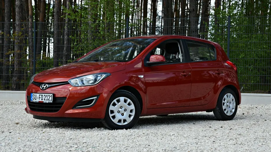 HYUNDAI i20 -