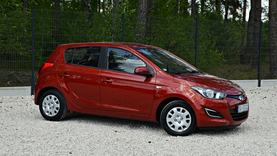 HYUNDAI i20 -