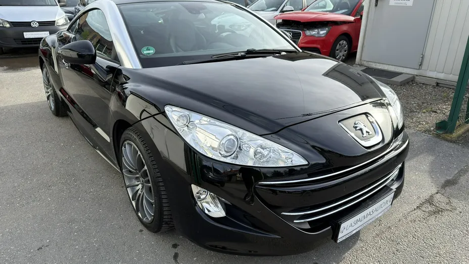 PEUGEOT RCZ -