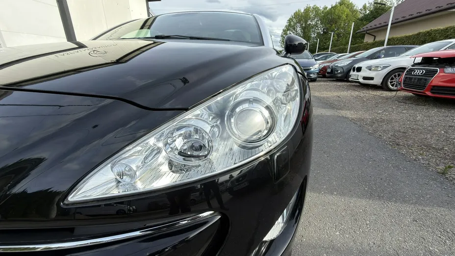 PEUGEOT RCZ -