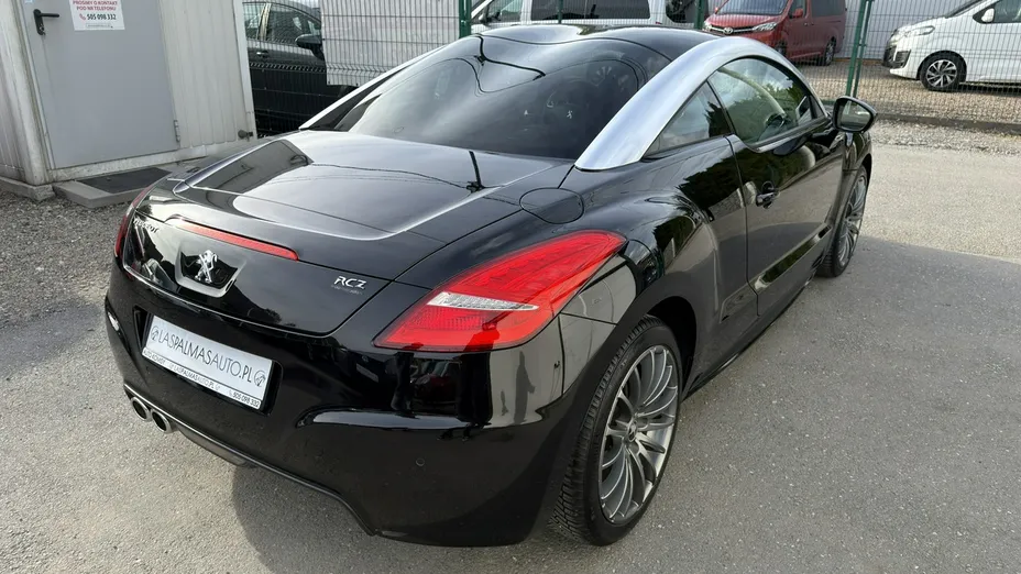 PEUGEOT RCZ -