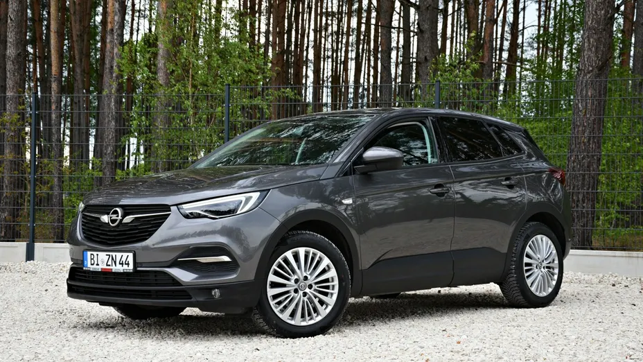 OPEL Grandland X -