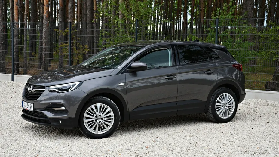 OPEL Grandland X -