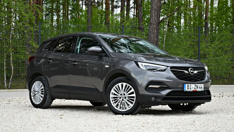 OPEL Grandland X -