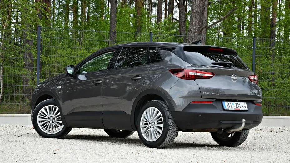 OPEL Grandland X -